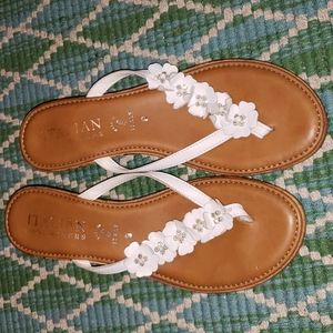 Italian Shoemakers thong sandals
